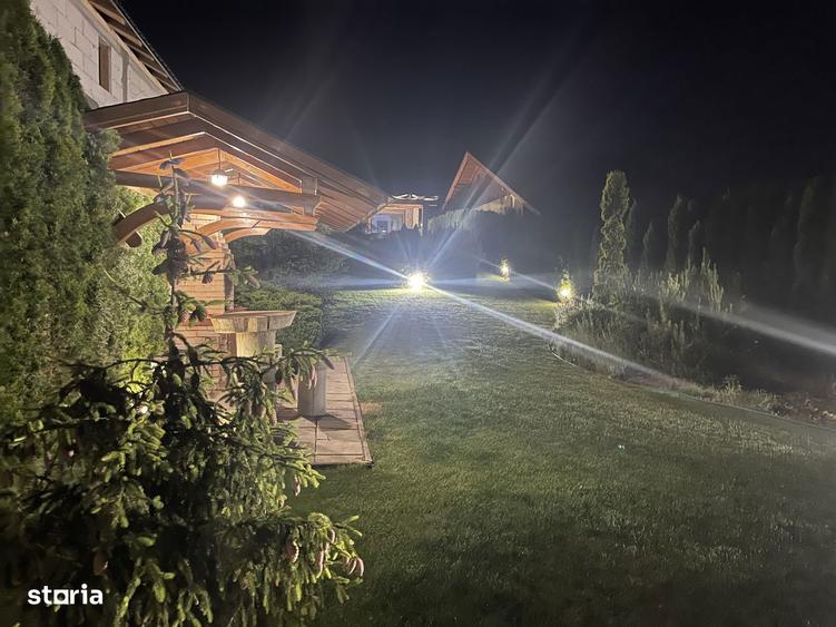 Casa spa?ioasa cu garaj ?i teren de 1750mp, ie?ire la lac - 2