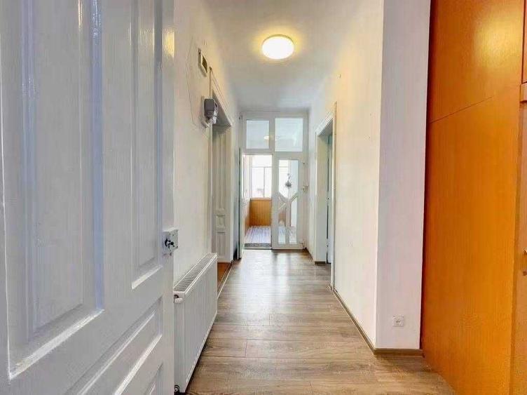 Casă cu 4 camere cu Teren 365 Mp în Bălcescu
