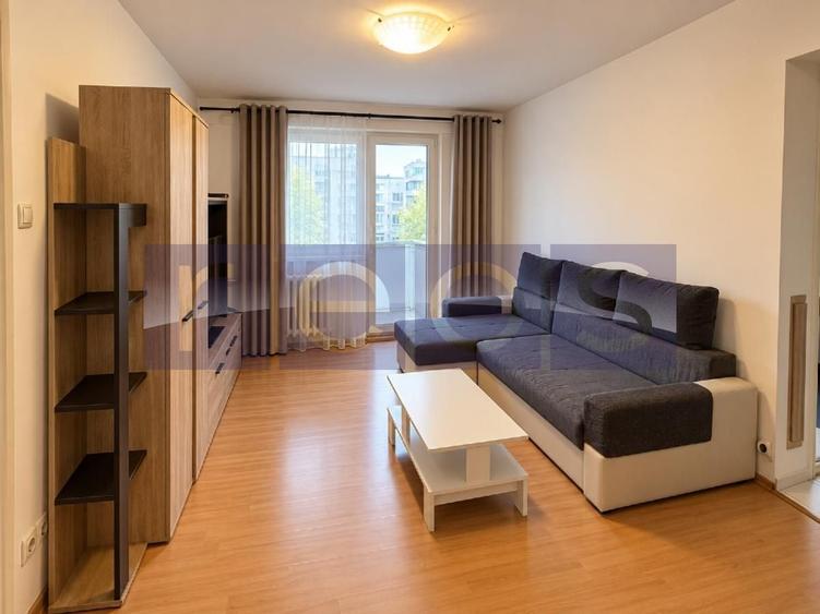 Apartament cu 3 camere circular, mobilat în Lujerului