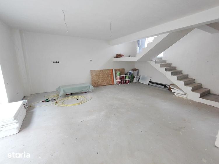 Casă cu 4 camere cu Teren 164 Mp în Dâmbul Rotund