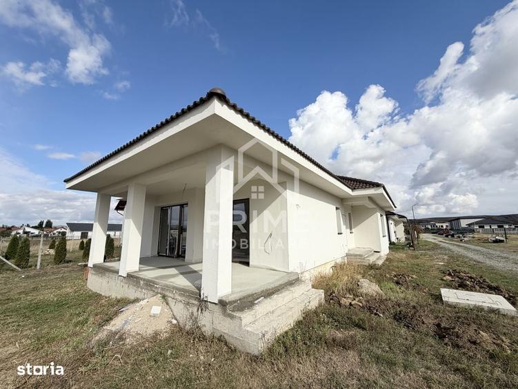 Casă cu 3 camere semidecomandat în Central