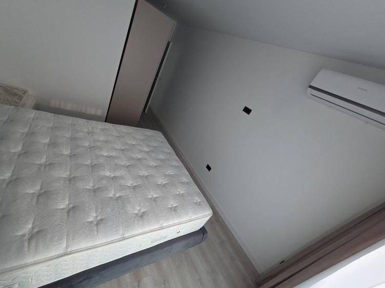 Apartament cu 3 camere semidecomandat în Zorilor