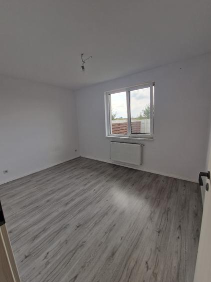 Duplex cu 3 camere cu Canalizare în Măgurele