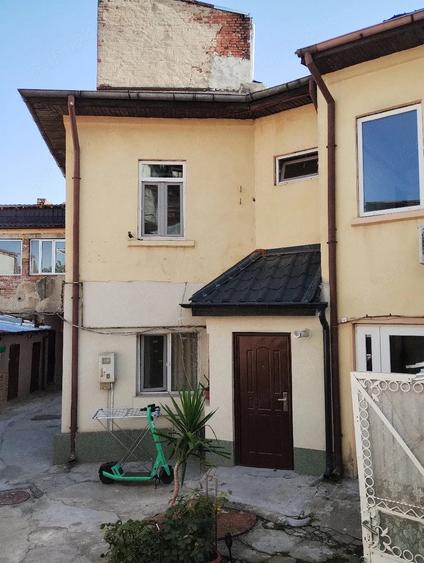 Casă cu Teren 268 Mp în Eminescu