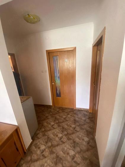 Apartament cu 4 camere decomandat în Ozana