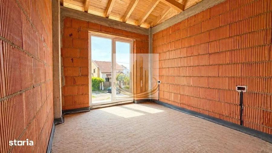 Duplex cu 3 camere cu Canalizare în Remetea Mare