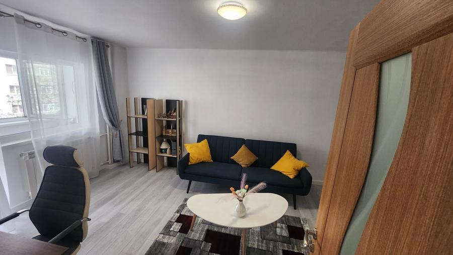 Apartament cu 2 camere decomandat în Sălăjan