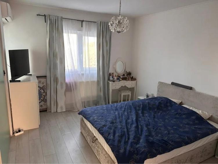 Casă individuală cu 4 camere cu Canalizare în Domnești