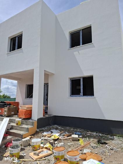Casă cu 5 camere cu Teren 350 Mp în Central