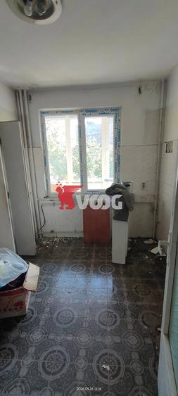 Apartament cu 3 camere semidecomandat în Dacia