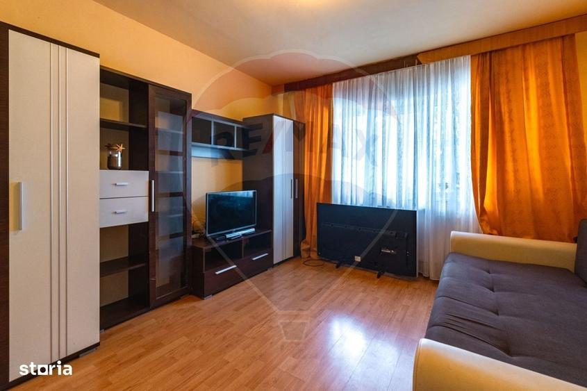 Apartament Spatios 3 Camere, 2 Bai Tractorul| Comision 0 - 5