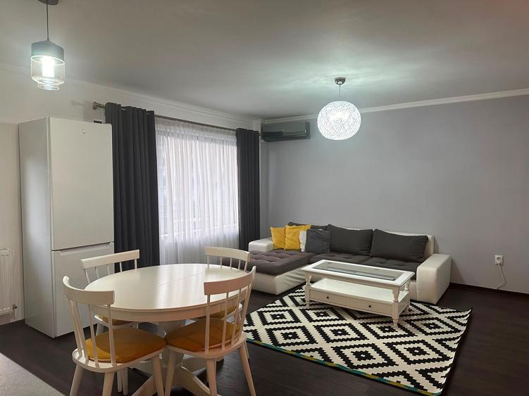 Apartament cu 2 camere decomandat în Florești