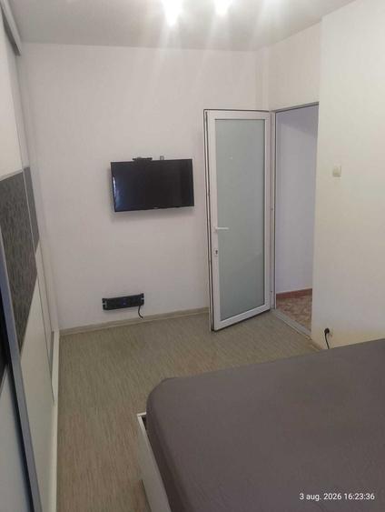 Apartament cu 3 camere decomandat, mobilat în Crângași