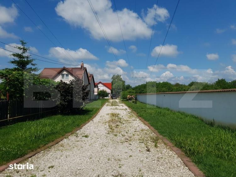 Casă cu 5 camere cu Teren 2022.35 Mp în Răzvad