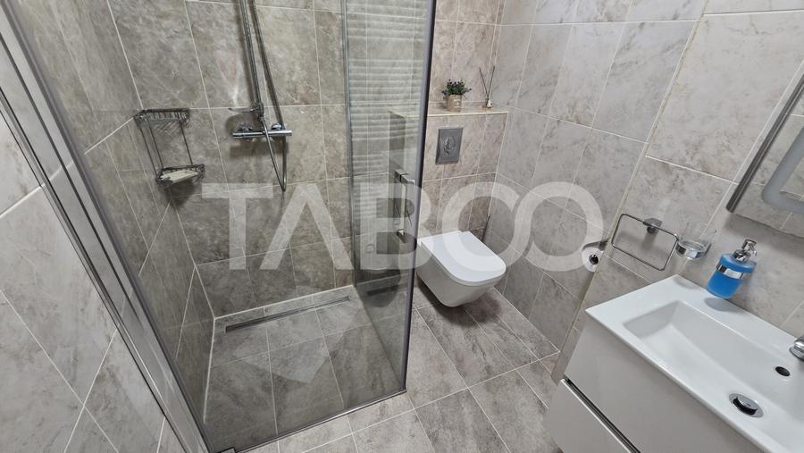 Apartament cu 3 camere decomandat, mobilat în Calea Poplăcii