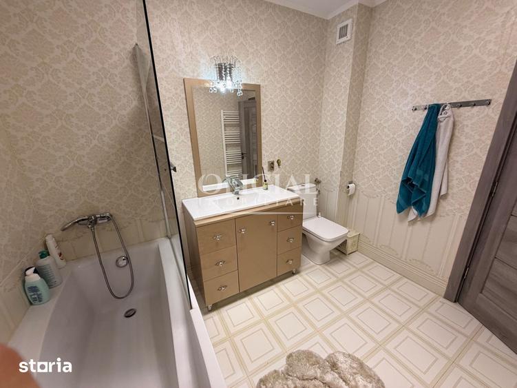 Apartament cu 3 camere semidecomandat, mobilat în Florești