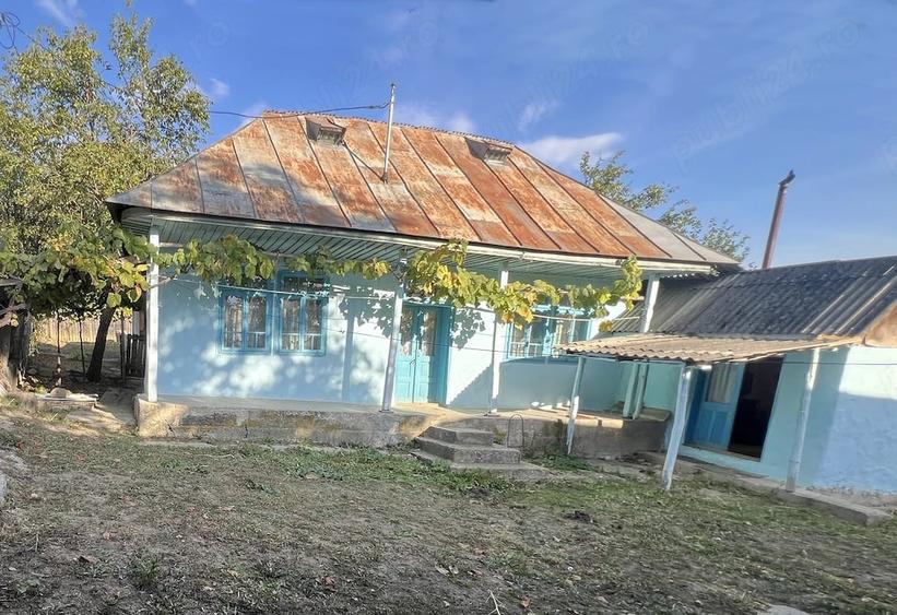 Casă cu 3 camere cu Teren 3481 Mp în Drăgușani