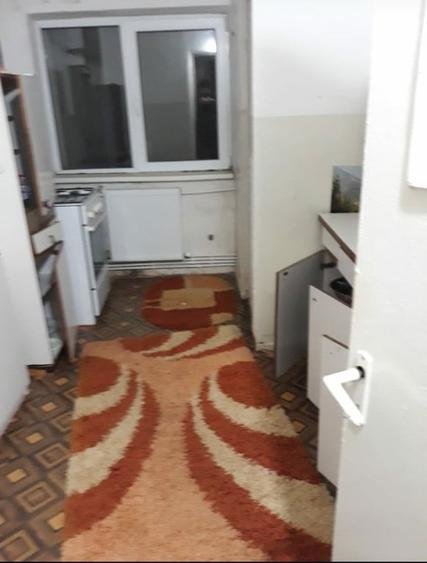 Apartament cu 3 camere decomandat în Burdujeni