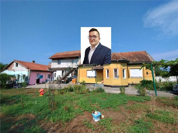 Casă individuală cu 6 camere cu Teren 585 Mp în Periferie