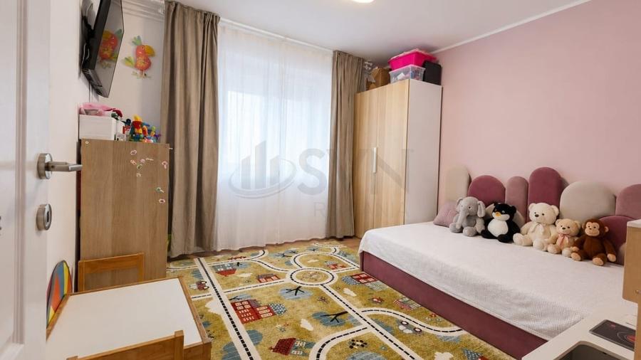 Apartament cu 4 camere decomandat, mobilat în Unirii