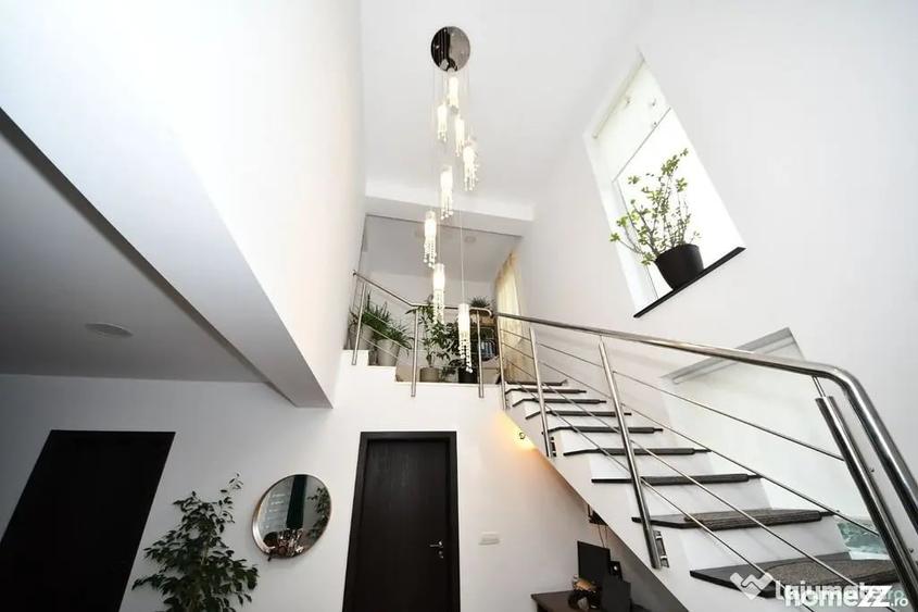 Casă cu 5 camere cu Teren 500 Mp în Ultracentral
