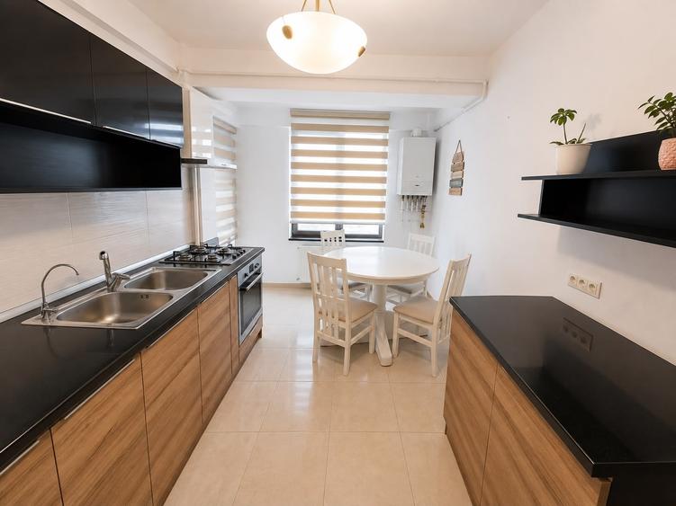 Apartament cu 3 camere în Universitate