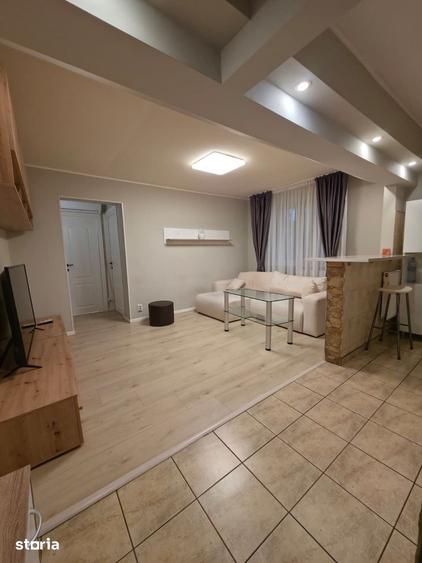 Apartament cu 3 camere în Băneasa