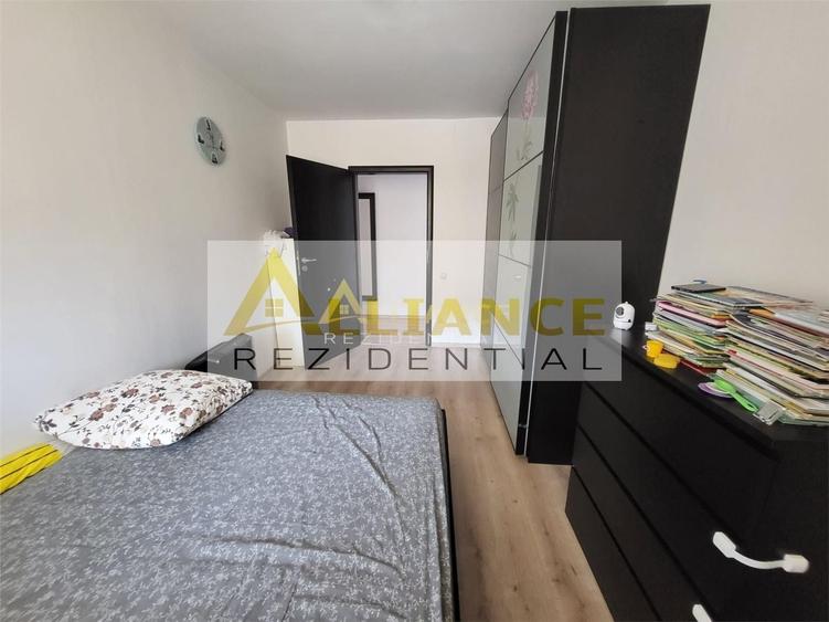 Apartament cu 3 camere decomandat, mobilat în Berceni