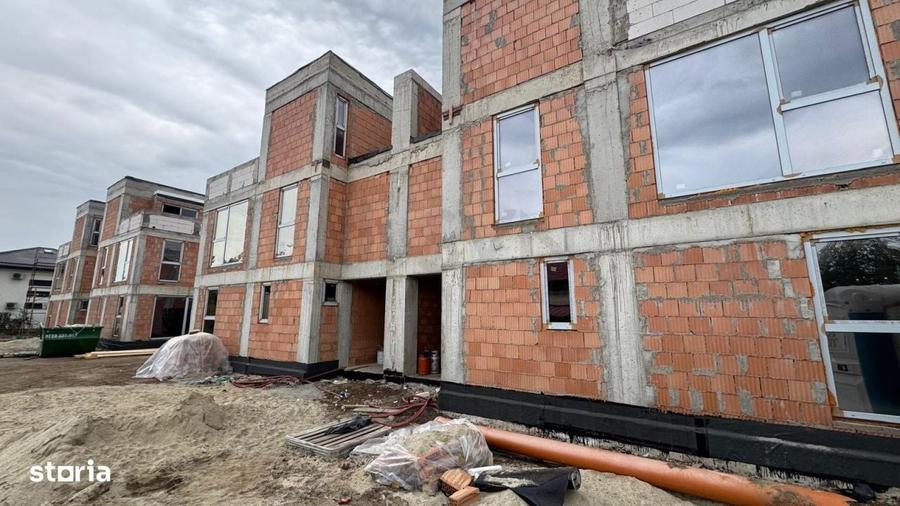 Casă cu 4 camere în Odăile