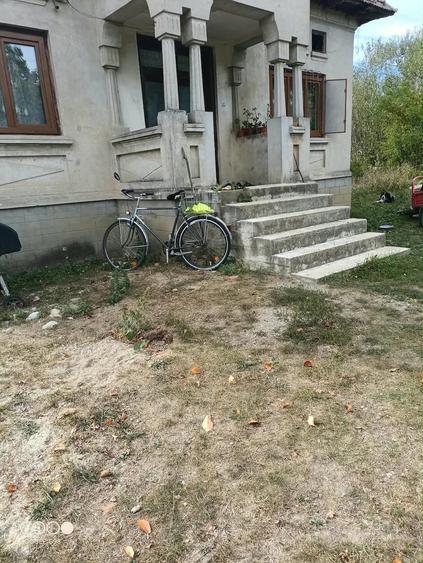 Casă cu Teren 2500 Mp în Măldărești