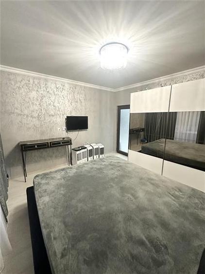 Casă individuală cu 10 camere cu Canalizare în Nord