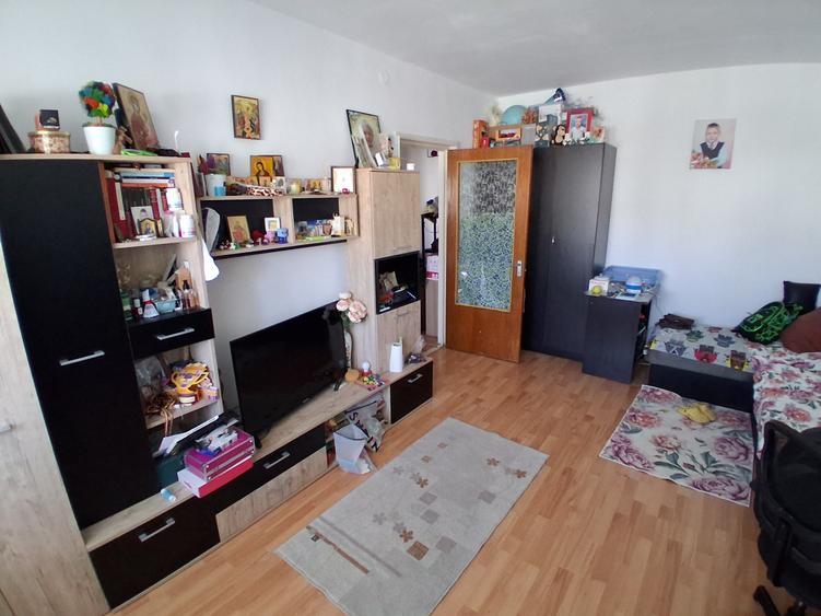Apartament cu 2 camere decomandat în Gară