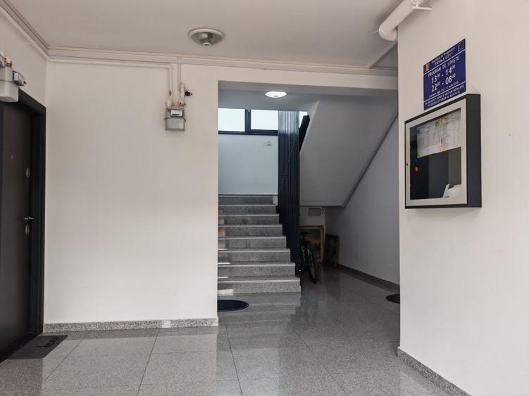 Apartament cu 2 camere decomandat în Trivale