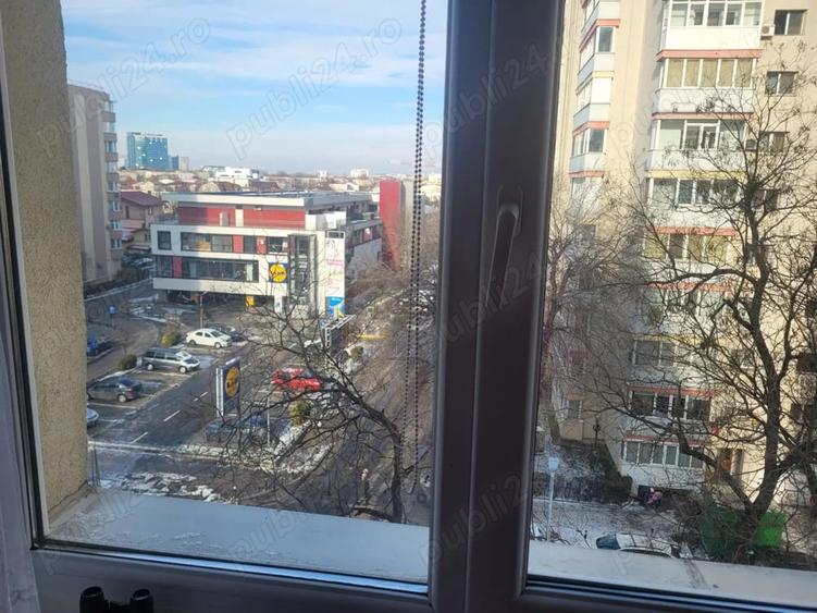 Garsonieră decomandată în Tei