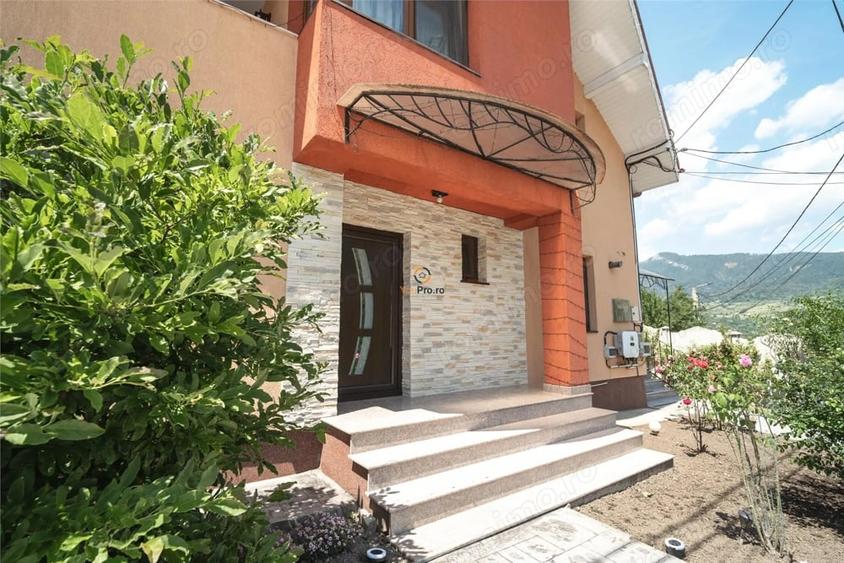 Casă cu Teren 1500 Mp în Vulcan