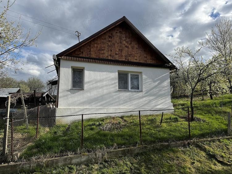 Casă cu Teren 1000 Mp în Suplacu de Barcău