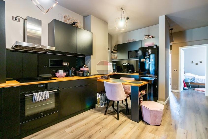 Apartament cu 2 camere semidecomandat, mobilat în Muncii
