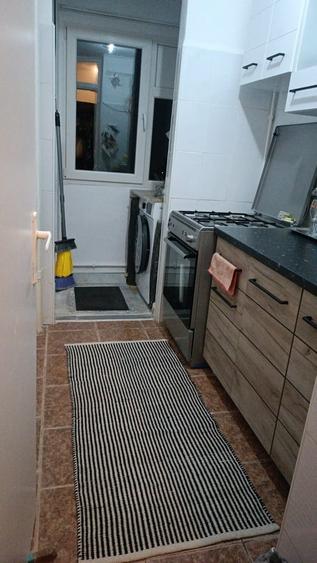 Apartament cu 2 camere semidecomandat în Berceni