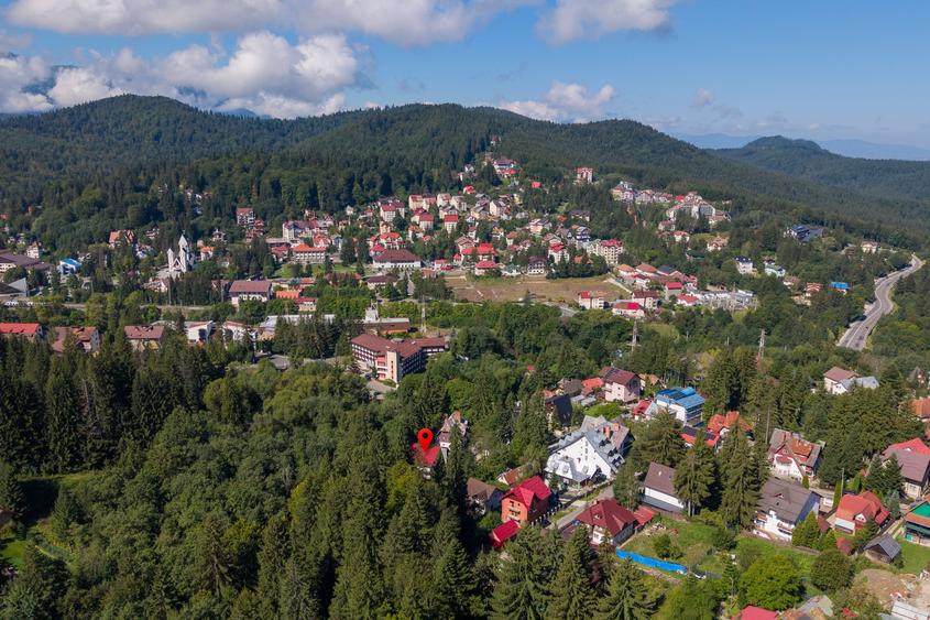 Casă individuală cu 7 camere cu Canalizare în Cioplea