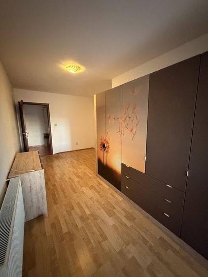 Apartament cu 2 camere decomandat în Dâmbul Rotund