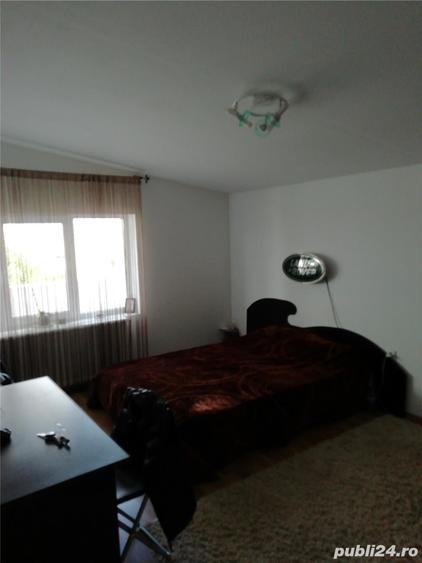 Casă cu 10 camere cu Teren 270 Mp în Ovidiu