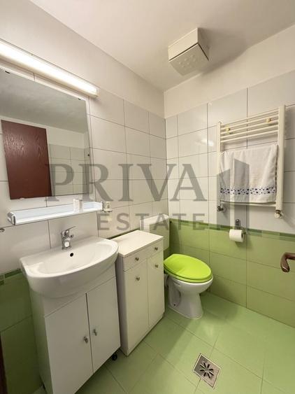 Apartament cu 2 camere, mobilat în Soarelui