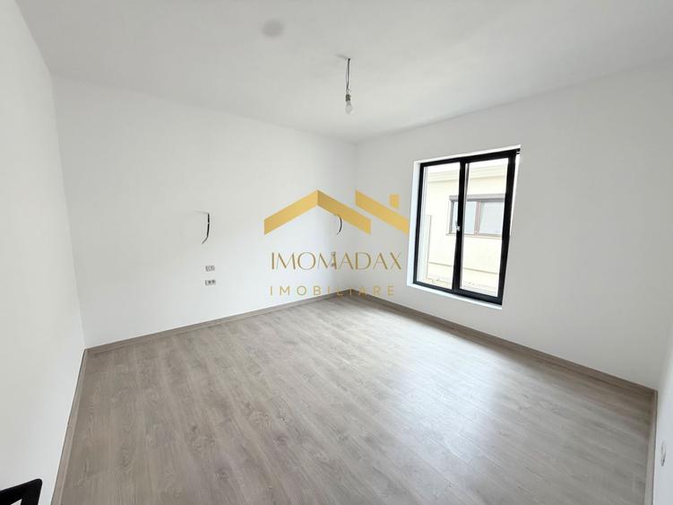 Casă individuală cu 4 camere cu Canalizare în Sânmihaiu Român