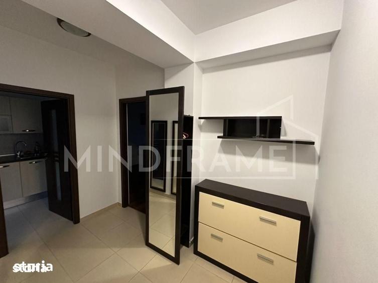 Apartament cu 3 camere în Apărătorii Patriei