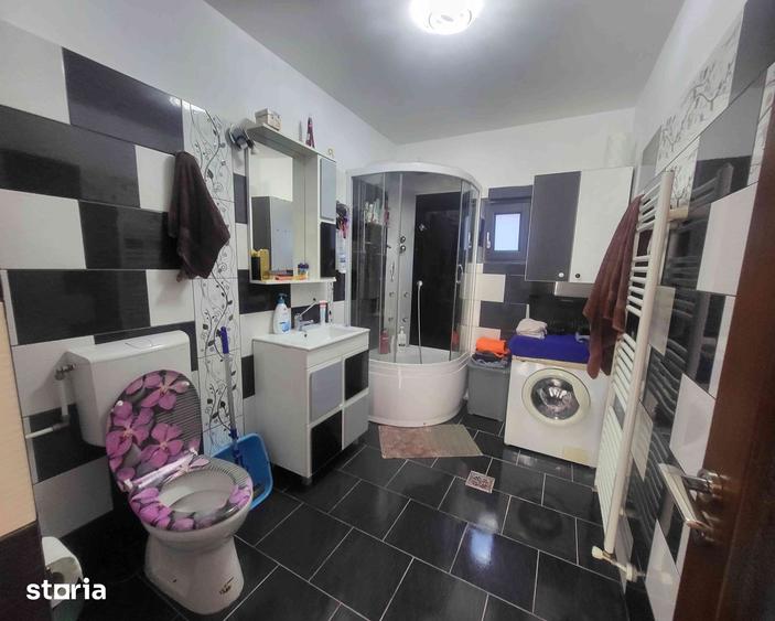 Casă cu 3 camere cu Teren 300 Mp în Gherăiești