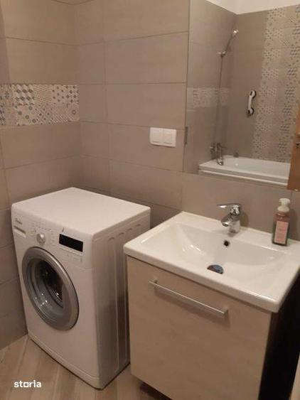 Apartament cu 2 camere semidecomandat, mobilat în Bună Ziua