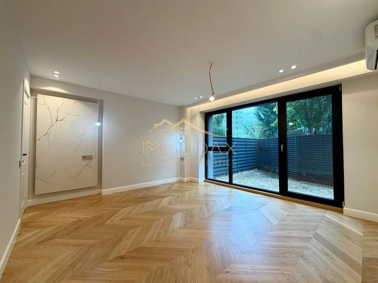 Apartament cu 4 camere decomandat în Străulești