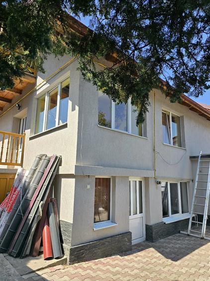 Casă cu 4 camere cu Teren 520 Mp în Central