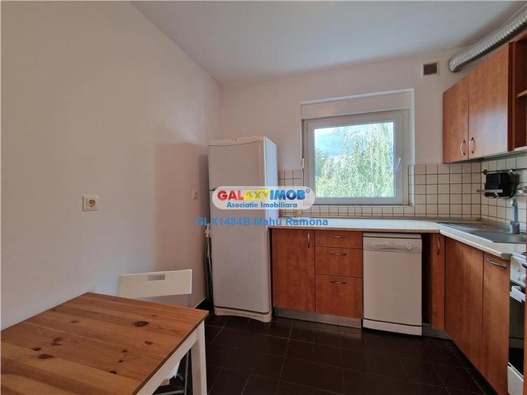 Apartament cu 3 camere decomandat în Sud-Vest