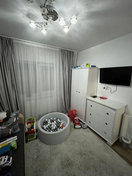 Apartament cu 3 camere decomandat în Micălaca